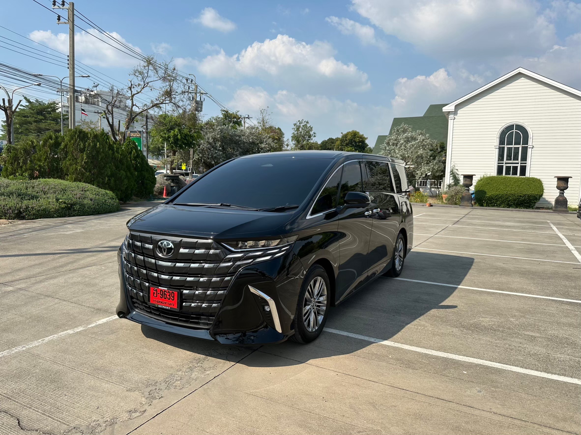 Toyota Alphard  Luxury cars, VIP vans