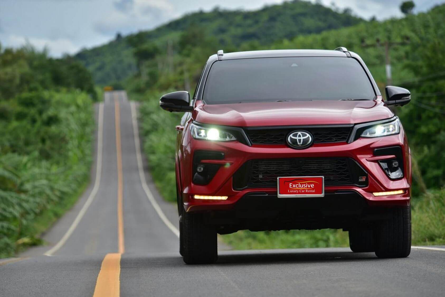 Monthly car rental, drive up and down the hill safely, Fortuner