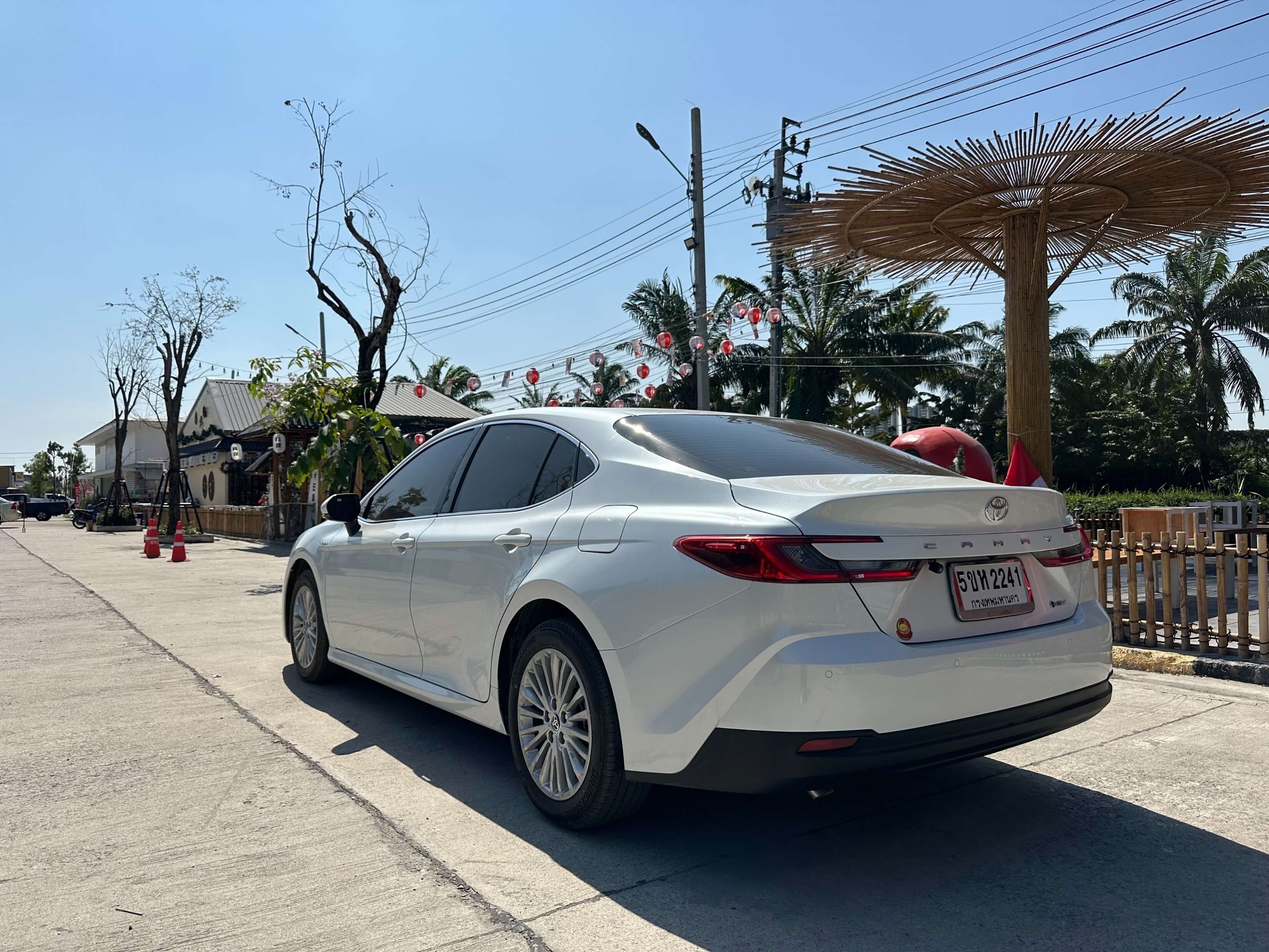 Rent a car in Bangkok. Rent Camry to drive yourself.