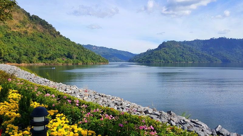Rent a car and drive yourself to Nakhon Nayok