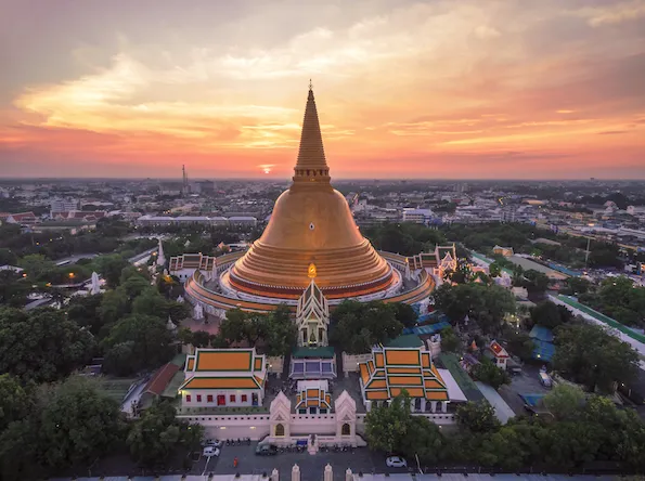 เช่ารถรายวัน เที่ยววัดพระปฐมเจดีย์