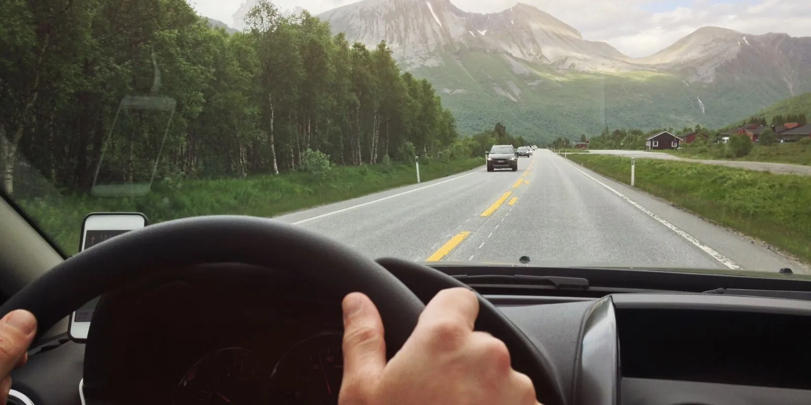 ขับรถเช่าท่องเที่ยวอย่างปลอดภัยในปี 2026