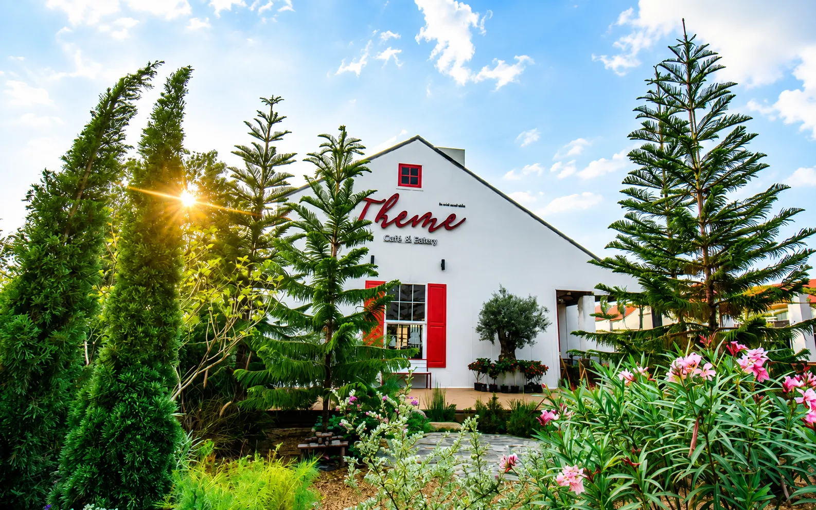 Theme Cafe & Bistro